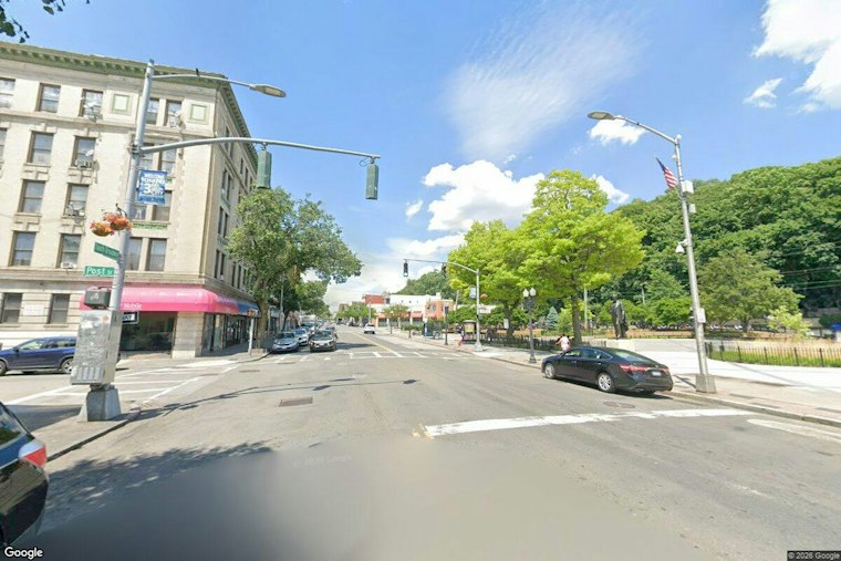 Yonkers Bus Rider Punches Driver Over Slow Door, Then Bolts