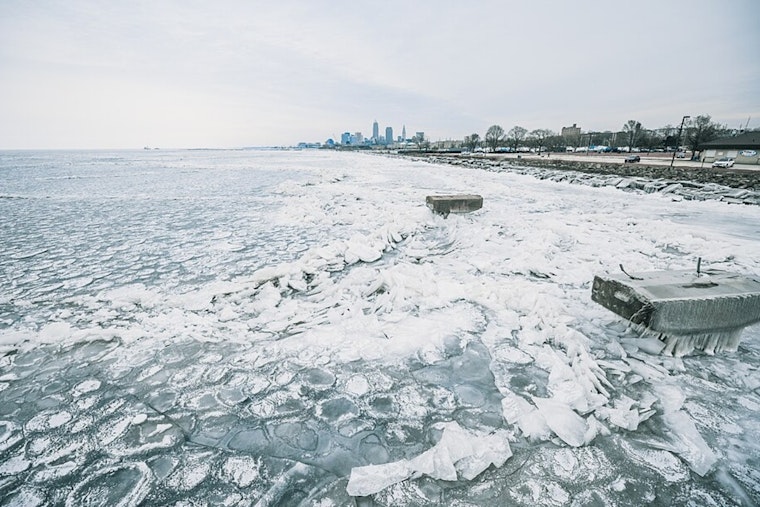 Cleveland Braces As Lake-Effect Snow Stalks Monday Commute