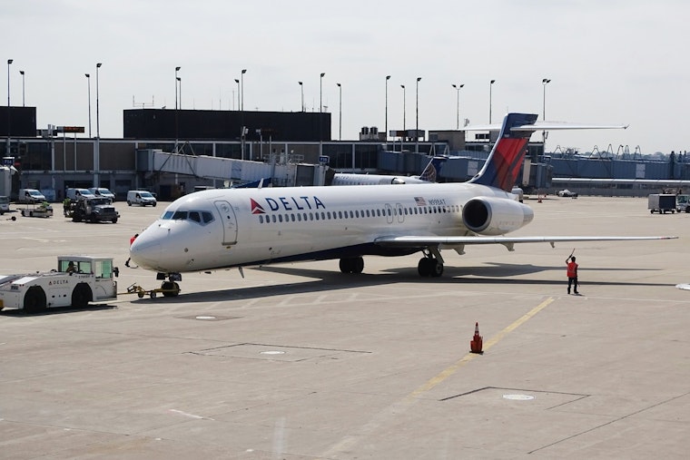 Alleged Fugitive’s Suspected Midair Heart Scam Diverts NYC Flight to Dublin