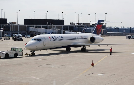 Alleged Fugitive’s Suspected Midair Heart Scam Diverts NYC Flight to Dublin