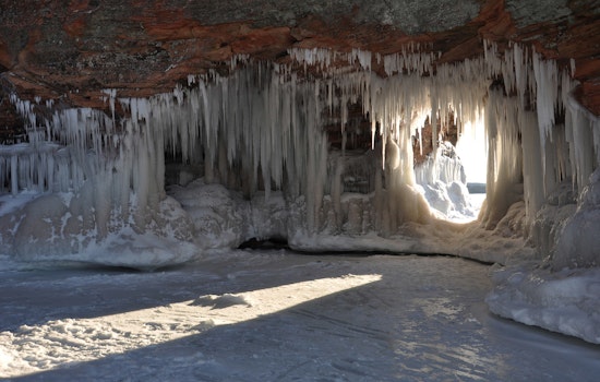 Lake Superior Tease, Apostle Islands Ice Caves Open For A Day, Then Shut Down