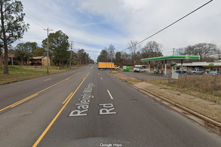 Armed Duo Jacks Customer’s Honda At Memphis Pump