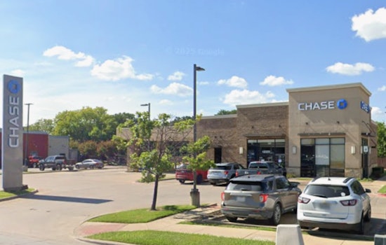 Armored Truck Chaos At Balch Springs Chase As Guard Shot In Bank Lot