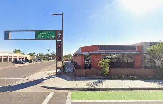 ASU Crowd Packs Tempe Smokehouse For Texas Brisket And Tandoori Turkey