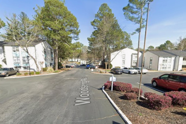 At Least One Dead As Flames Rip Through Smyrna Apartments On Woodsong Way
