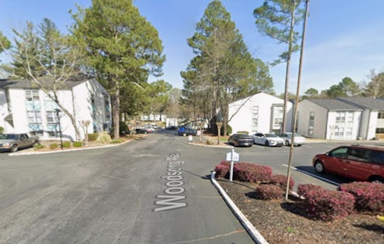At Least One Dead As Flames Rip Through Smyrna Apartments On Woodsong Way