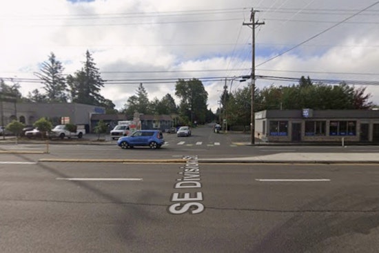 Attacker Slips Away After SE Division Parking Lot Stabbing