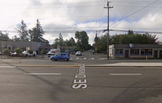 Attacker Slips Away After SE Division Parking Lot Stabbing