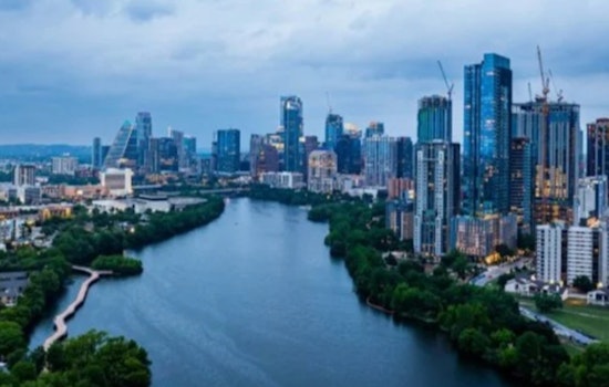 Austin Wakes To Foggy Dawn As Warm, Windy Week Blows In