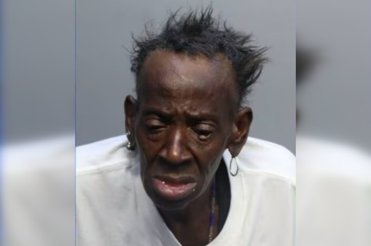 Banned Wine Shopper Pulls Knife On Miami Market Boss, Police Say