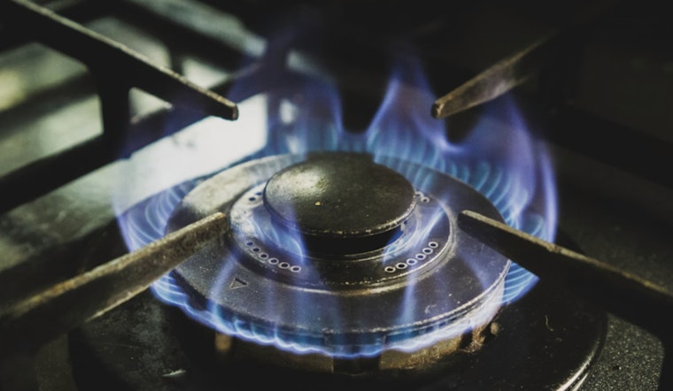 Bend Gas Fee Plan Turns Up Heat On New Home Builders