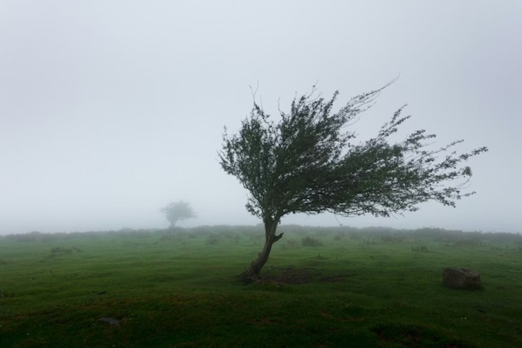 Big Island Summits Bracing As 70 MPH Gusts Roar In Tonight