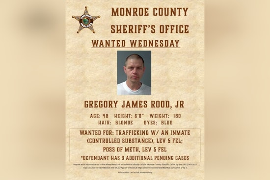 Bloomington Cops Hunt Man Accused Of Sneaking Drugs To Inmate