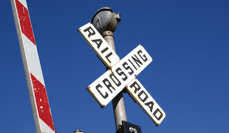 Boca Raton Commuters Face Delays as Malfunctioning Railroad Crossings Disrupt Traffic Near I-95