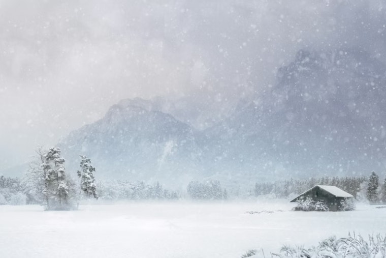 Boston Braves Brisk Blizzard City Faces Up to 8 Inches of Snow and Bitter Cold