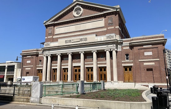 Boston Pops Packs Symphony Hall For A-List Spring Blowout