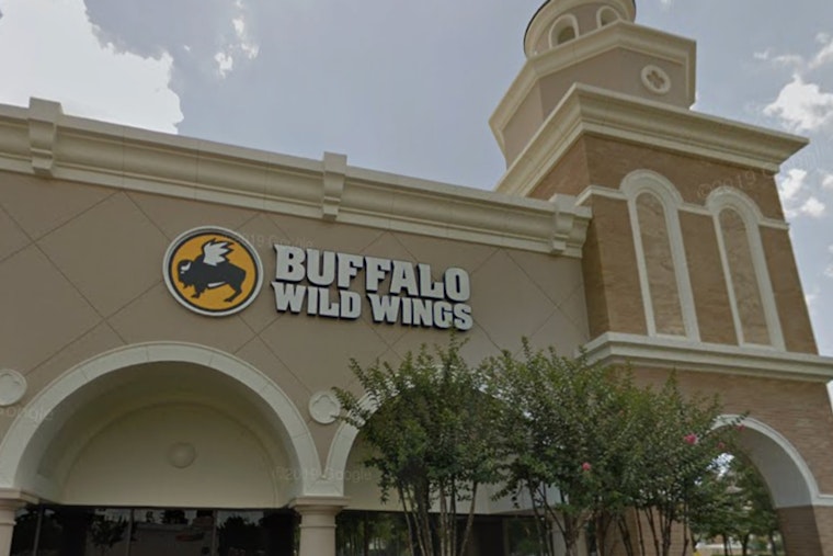 Buffalo Wild Wings Swoops Into Shuttered 290 Fuddruckers In Northwest Houston