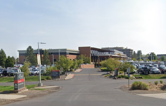 Central Oregon Healthcare in Jeopardy, Bynum and Wyden Urge CMS Action Over St. Charles Financial Crisis in Bend