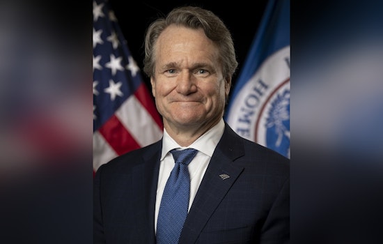 Charlotte Banking Boss Says Shoppers ‘Keep Spending’ As Bills Bite