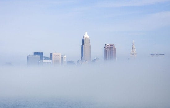 Cleveland Wakes in a Cloud: Thick Fog Chokes Commute Before Weeklong Warmup