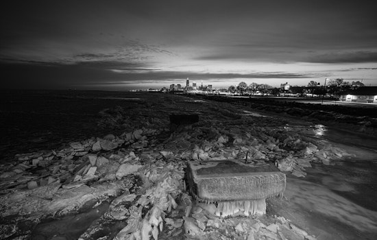 Clipper Crashes Cleveland’s Quiet Night With Light Snow And Stinging Gusts