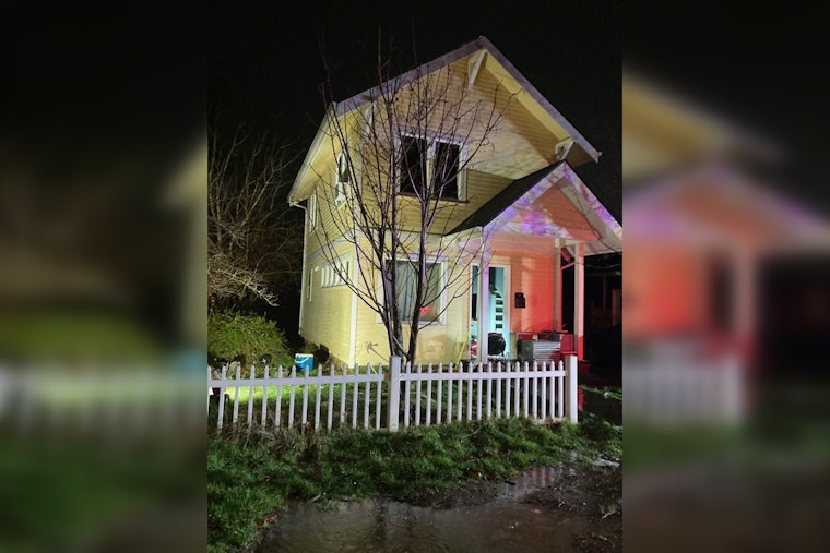 Cluttered Brentwood-Darlington Blaze Chases Adults From SE Portland Home
