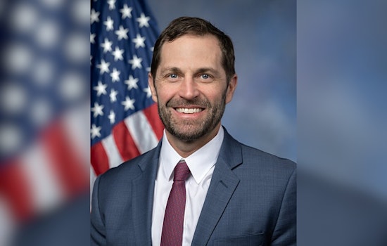 Colorado Pols Dump Palantir Cash Into Immigrant Aid Groups