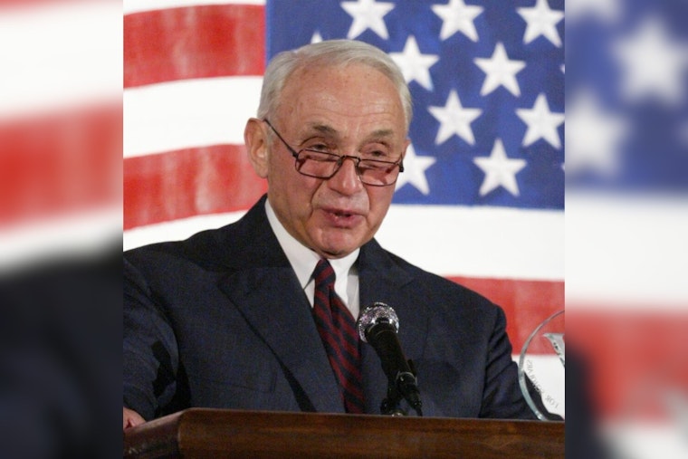Columbus Power Titan Les Wexner Faces Ohio Grilling Over Epstein Ties