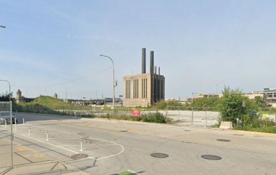 Crane Finally Rises At Long-Stalled 1010 S Wells Riverline Site