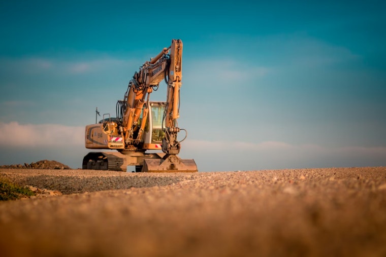 Crane Invasion as Downtown Raleigh Lot Torn Up for 600-Room Omni Hotel