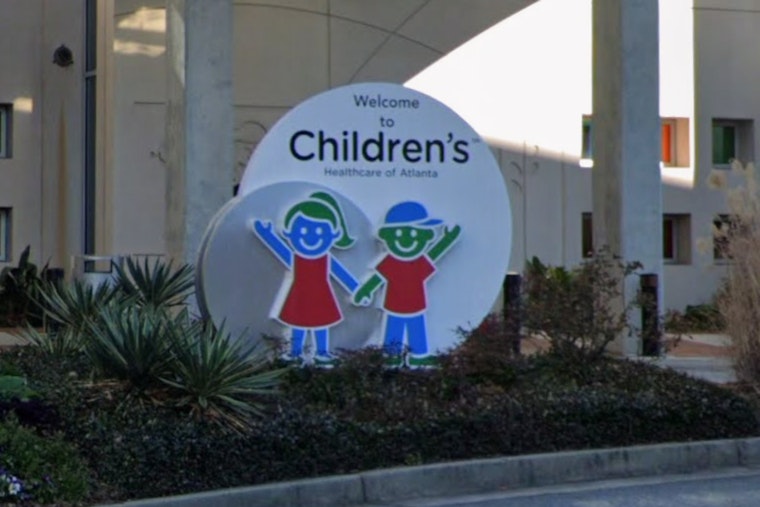 Dacula 4-Year-Old Grabs Dad's Gun in Burger King Lot, Shoots Own Finger