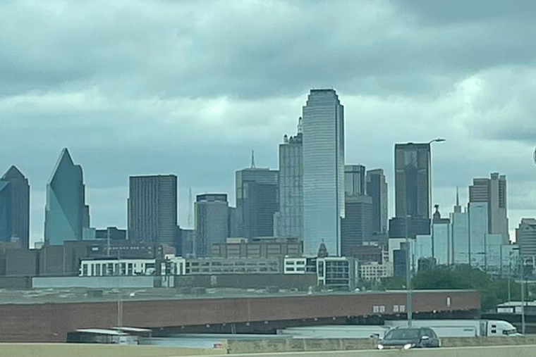 Dallas Wakes to Foggy Chill Before Sunshine Cranks Up the Wind