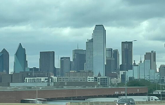 Dallas Wakes to Foggy Chill Before Sunshine Cranks Up the Wind