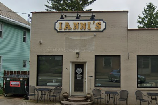 Delmont's Ianni's Bounces Back From Devastating Fire, Slinging Slices Again
