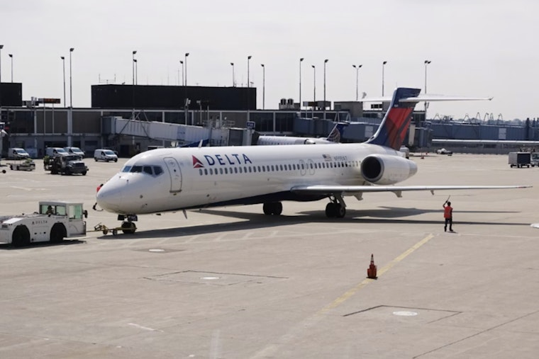 Delta Jet Forced Back To San Antonio After Engine Smoke Scare