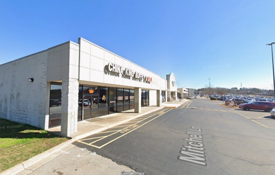 Dented Cans, Lukewarm Chicken Sink Health Score at Lenoir City China King