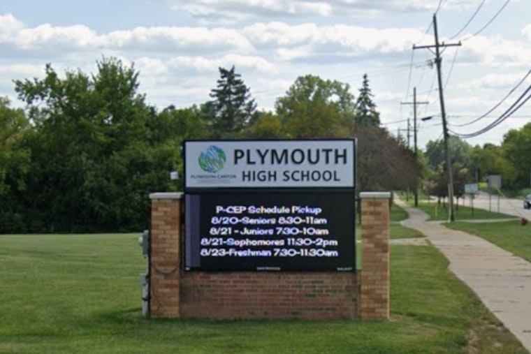 Detroit-Area Grads Admit To Swapping Old High School Nude Pics