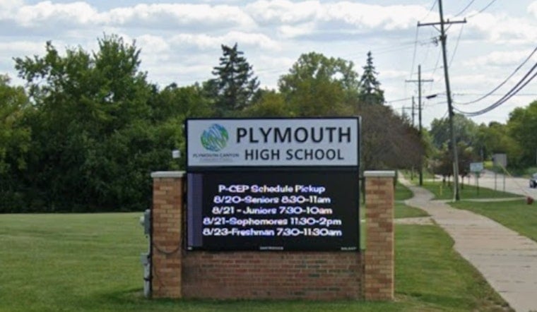 Detroit-Area Grads Admit To Swapping Old High School Nude Pics