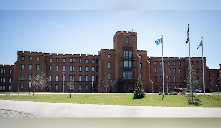 DHS Workers Claim Asbestos Dust Is Blowing Through St. Elizabeths Offices