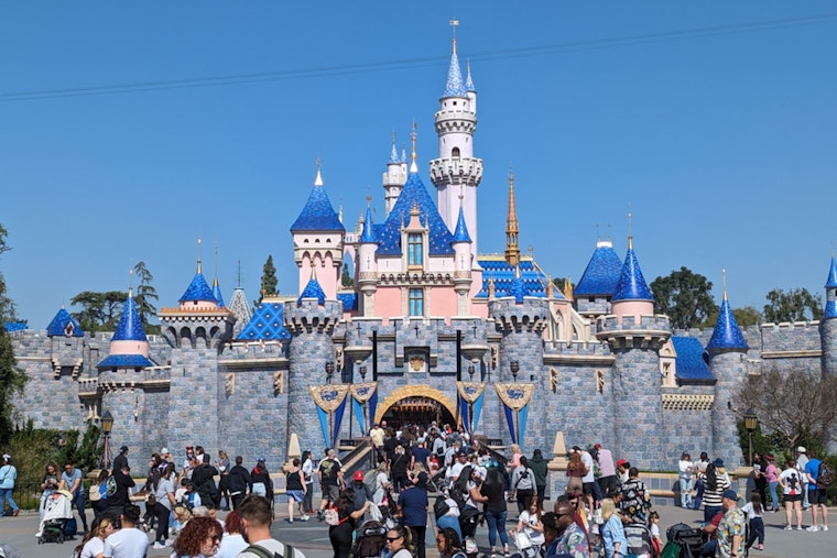 Disneyland To Level Offices For 6,000-Car Mega Garage In Anaheim