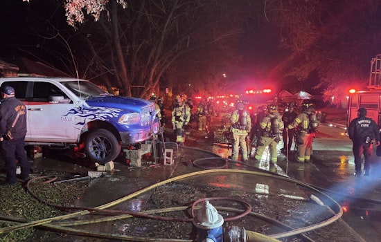 Driveway Car Inferno Chokes Traffic On Farm Hill Road In Spring
