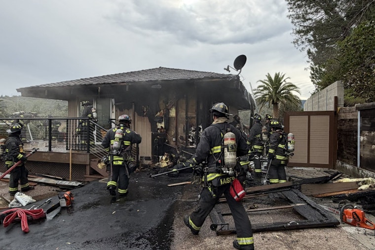 Edgewood Ridge Blaze Shuts Key Cut-Through Above San Carlos