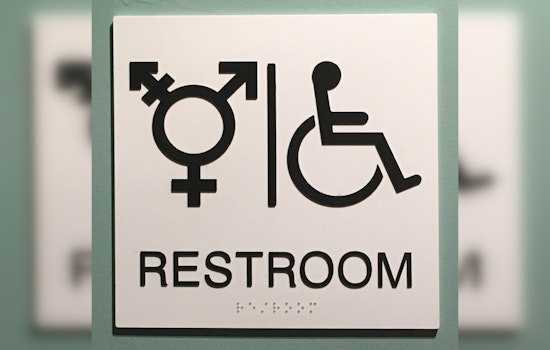 EEOC Lets Feds Kick Trans Workers Out of Office Bathrooms