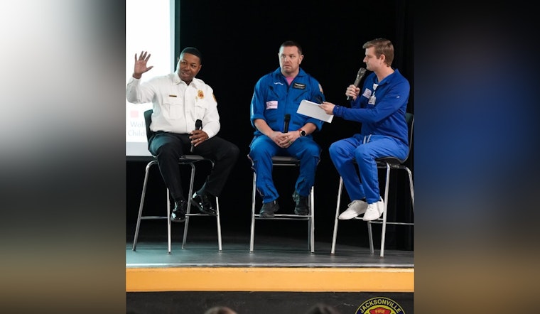 Englewood High School Hosts "The Lifeflight Experience" to Combat Youth Distracted Driving in Jacksonville