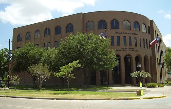 Houston School Power Couple as Trustee’s Wife Jumps Into HCDE Race As ‘Denise’