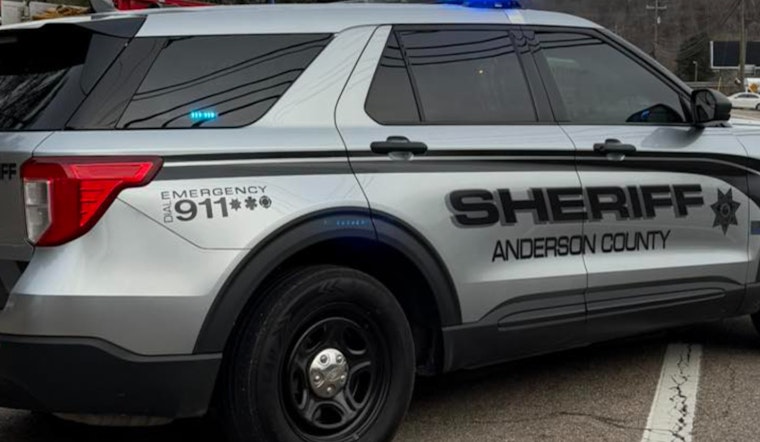 Fatal Crash Shuts Clinton Highway Near Old State Circle