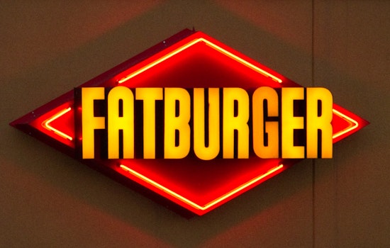 Fatburger Sneaks In by Sphere, Grabs Vegas Late-Night Crowd