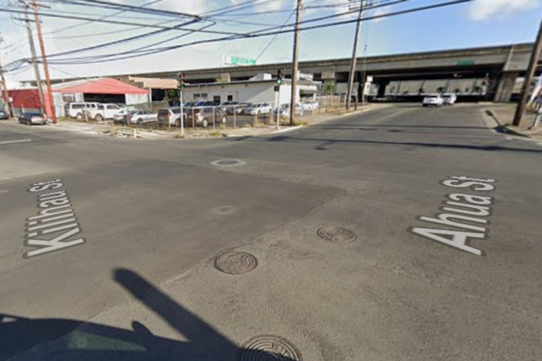 Fed-Up Mapunapuna Neighbors Rip City As Tides Turn Streets Into Ponds
