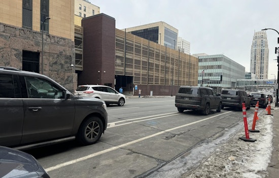 Feds Park Outside Minneapolis City Hall, Snag Police Spots and Creep Into Bike Lane: Councilor
