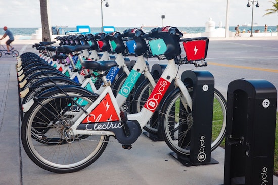Feds Slam Brakes On Fly 10 As NYC E‑Bike Woes Explode